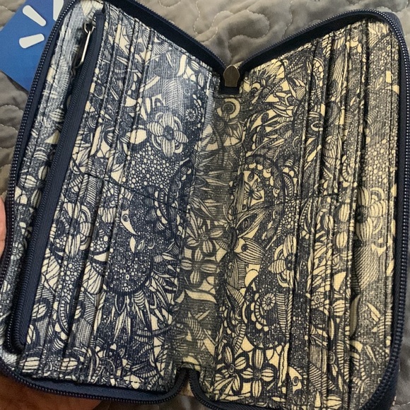 Sakroots Artist Circle Large Zip Wallet , Cotton Coated Canvas - Picture 4 of 5